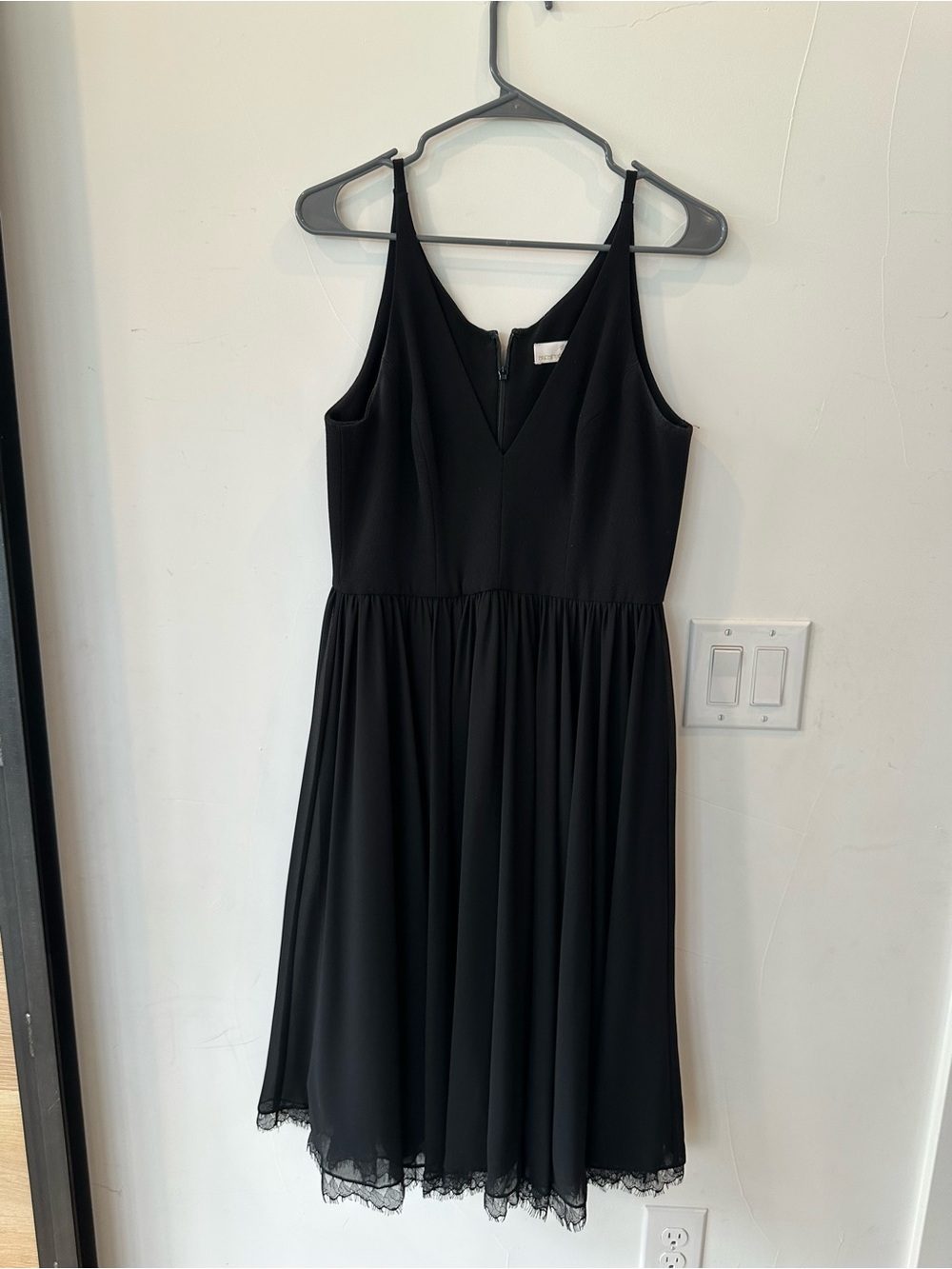 Dress the Population Black V-Neck Spaghetti Strap Midi Dress